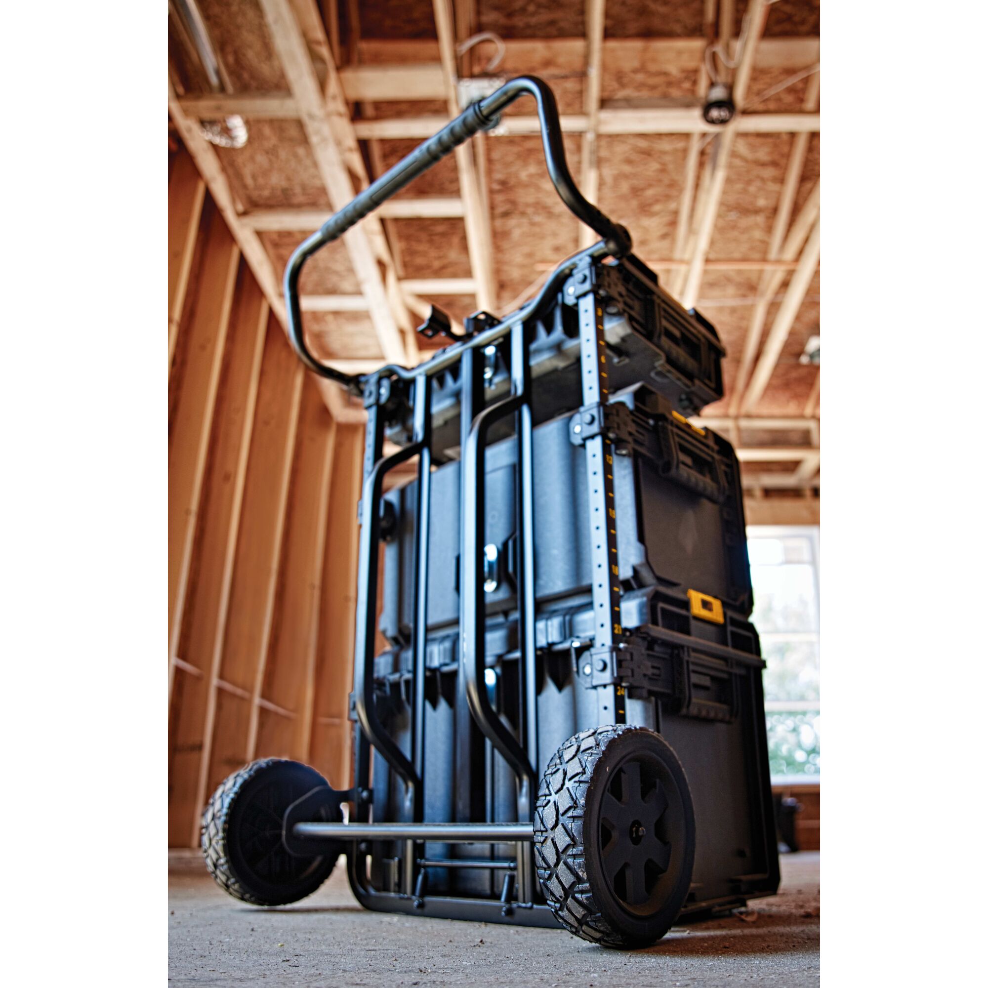 Chariot Porte-Coffres TOUGHSYSTEM DS à 2 roues – DEWALT DWST08210 3 Outil Dewalt DWST08210
