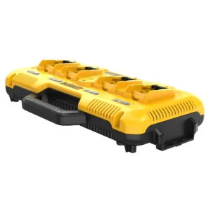 Chargeur rapide DEWALT DCB104 à quatre ports, vue de trois quarts