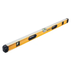 Niveau rectangulaire DEWALT DWHT43248 de 48 po avec trois fioles et embouts renforcés