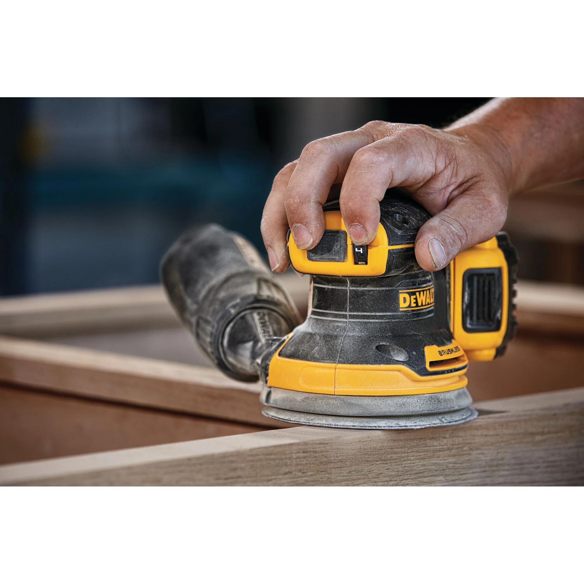 Ponceuse orbitale aléatoire XR de 5 po, 20 V MAX – DEWALT DCW210B 4 Ponceuse orbitale aléatoire XR de 5 po, 20 V MAX – DEWALT DCW210B — détail